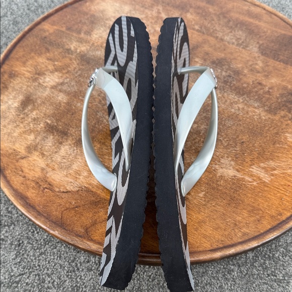 Michael Kors Sandals Wm 10 Signature Black White Logo Flip Flop Thong Beach Dorm - Picture 8 of 11